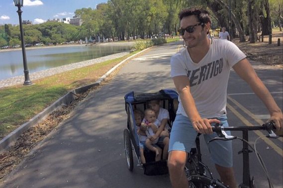 Benjamín Vicuña le desea un tierno 