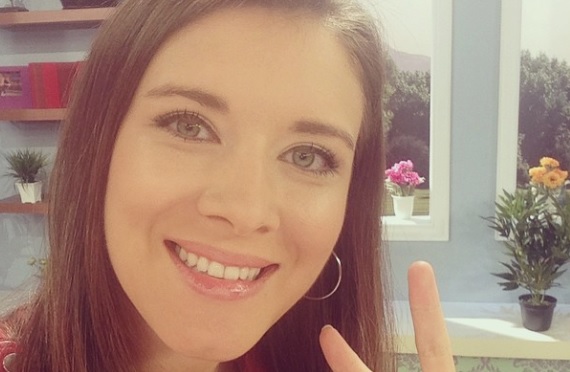 El peligroso animal que Carla Jara se echó al cuello en nuevo show televisivo