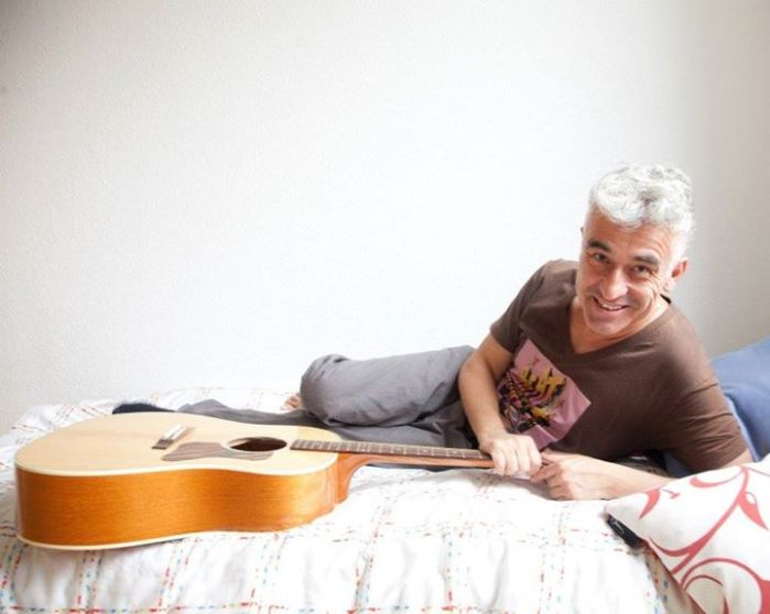 Fotografían por primera vez a Jorge González luego de sufrir ACV