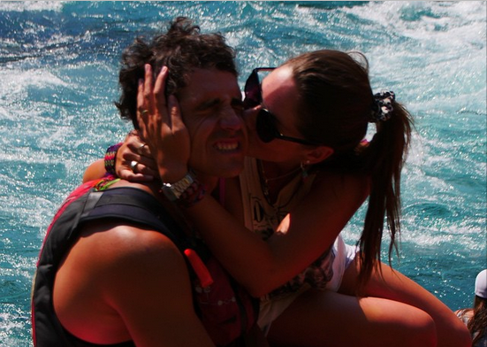 El significativo regalo que Pangal le fabricó a Kel por su ceremonia de egreso