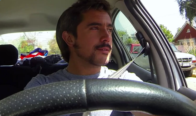 Woki Toki se burla de lo que piensan los hombres cuando conducen