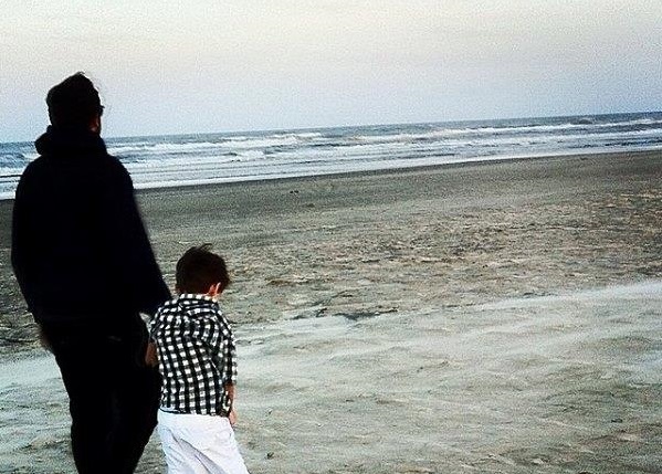 Joven le contó a su hermano que era gay: Así le respondió el niño de 8 años