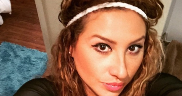 Luli “mató” con su look en evento de ayuda a los damnificados del norte