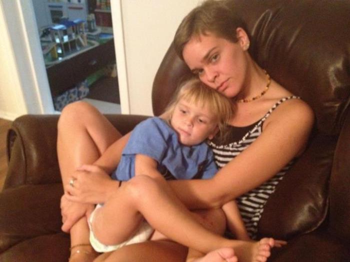 Mujer intoxicó a su hijo de 5 años para que su blog fuera más famoso: Fue condenada