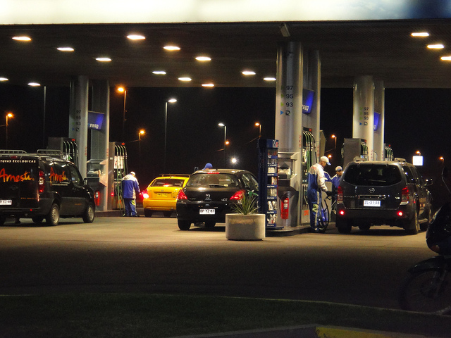 Nueva alza: Bencinas subirán hasta $3,6 a partir de este jueves