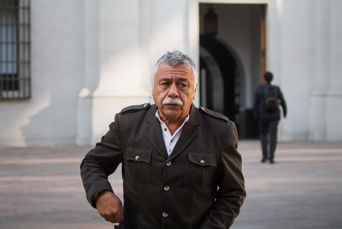 Diputados pedirán que Cancillería deje sin efecto destitución de Carlos Caszely