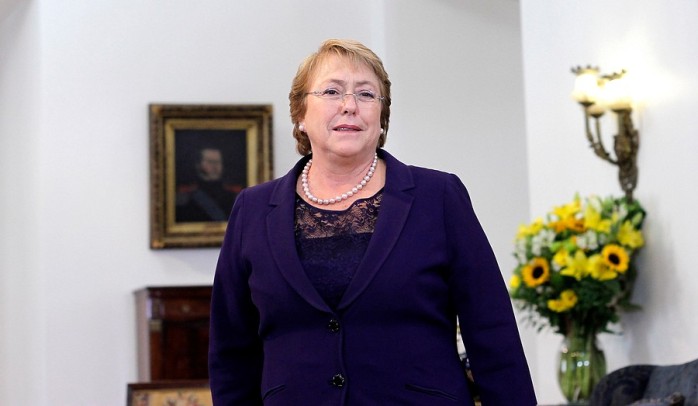 Erupción volcán Calbuco: Bachelet viajará para evaluar situación en terreno