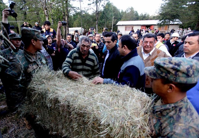 Erupción volcán Calbuco: Gobierno anunció subsidios y bonos a damnificados