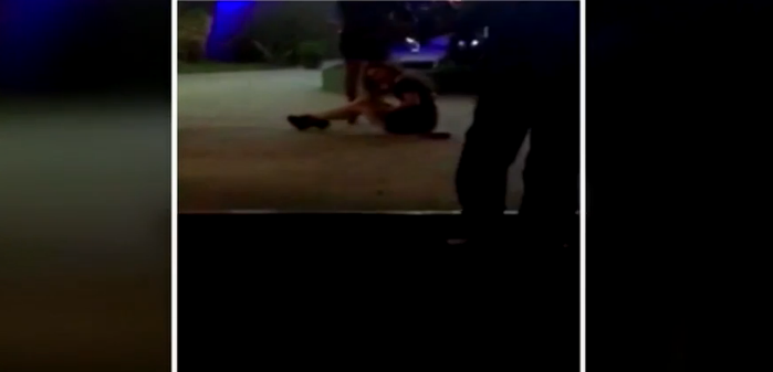 Graban brutal agresión a mujer en matrimonio: Su novio la derribó y golpeó en el suelo