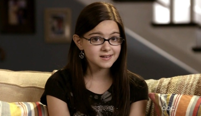¿Recuerdas a la niña nerd de “Modern Family”?: Creció y ahora se ve así