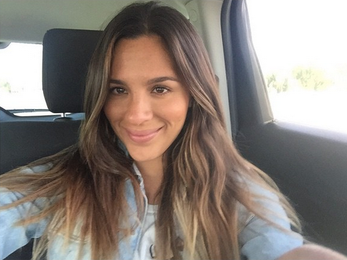 El elegante semidesnudo que realizó Gianella Marengo para revista masculina