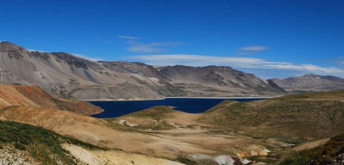 Declaran alerta verde en complejo volcánico de Laguna Maule por enjambre sísmico