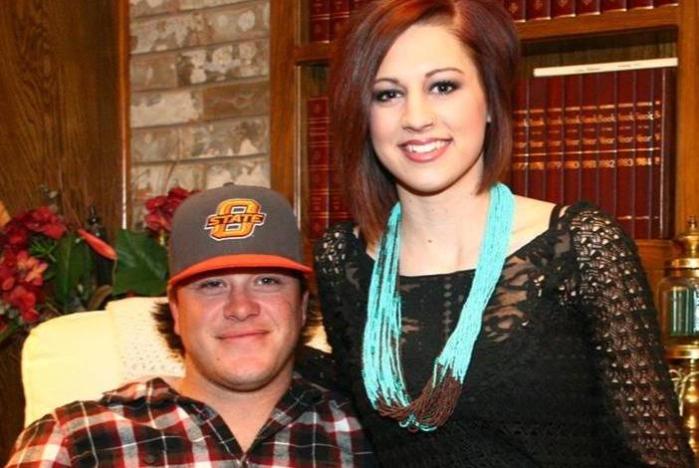 Padre fallecido posa junto a su hijo que no conoció y la foto se viraliza