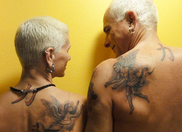 Abuelitos revelan el enigma: ¿Cómo lucirá un tatuaje cuando tengas 60 años?