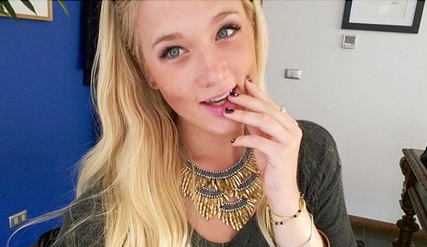 Camiseta puesta: Así ayuda al norte de Chile la popular Vesta Lugg