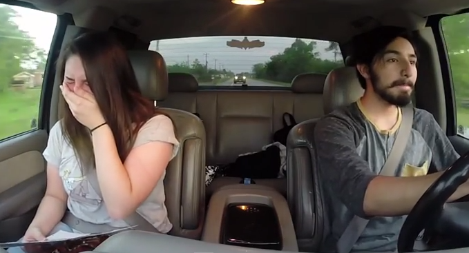 La romántica propuesta de un joven y que su novia arruinó sin darse cuenta