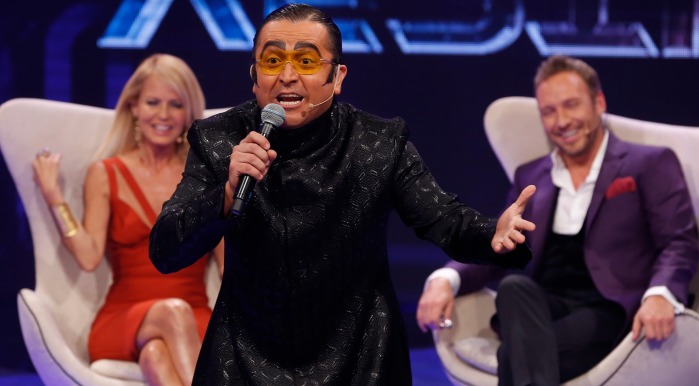 Transparencia y colaless: El osado vestido de Yerko Puchento en Vértigo