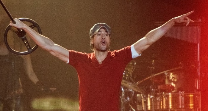 Enrique Iglesias sufrió accidente por culpa de un dron durante un concierto