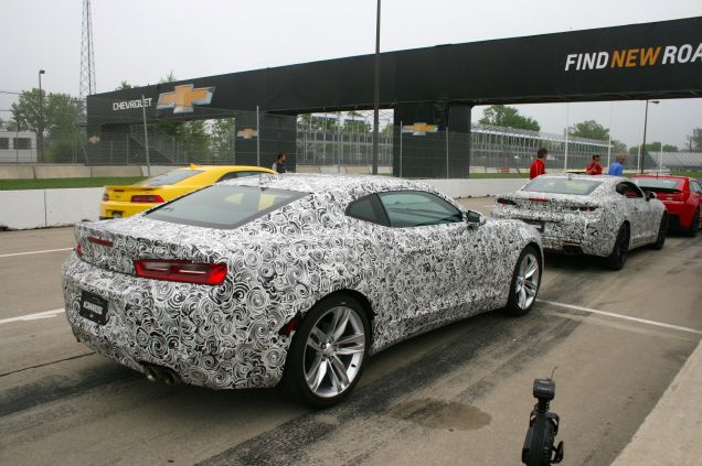 Periodista sufrió el bochorno de su vida mientras probaba el nuevo camaro 2016