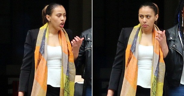 Joven inglesa dejó morir de hambre a su bebé por estar en Facebook: Fue arrestada