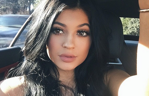 Critican a la menor de las Kardashian por 