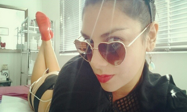 El viscoso tratamiento de belleza al que se sometió Kathy Contreras