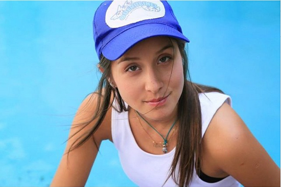 Denise Rosenthal sacó suspiros con foto en bikini durante grabación de 