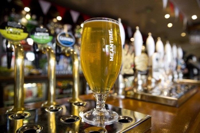 Director de importantes marcas de cerveza fue despedido por conducir en estado de ebriedad