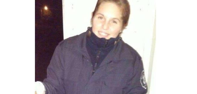 Macabra policía argentina posó junto al brazo amputado de motoquero en Facebook