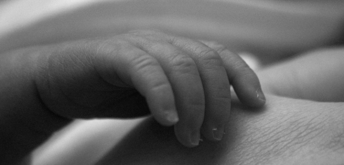 Ciego: Así quedó un bebé luego que médico le extirpara ojo equivocado