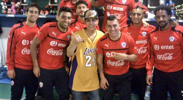 Jota Master: El peluquero fashion que “tijeretea” a los cracks de La Roja