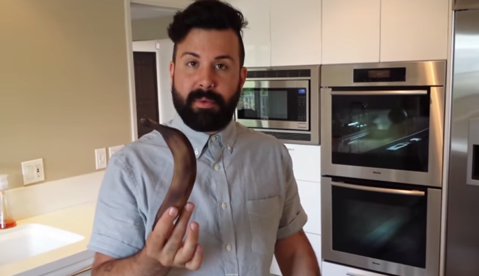 El mágico truco para convertir un plátano negro en uno amarillo y apetitoso