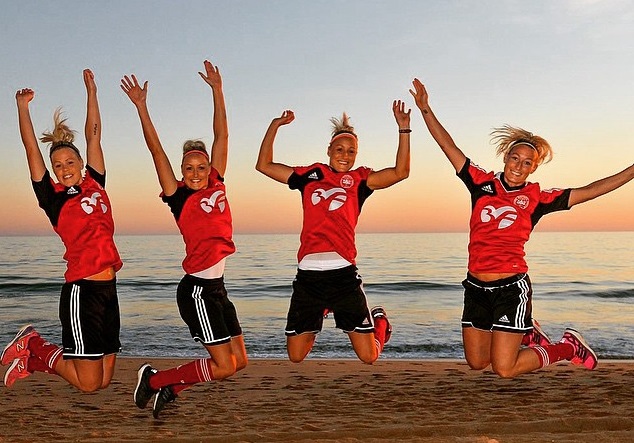 La provocadora foto al desnudo con la que futbolistas danesas celebraron el triunfo