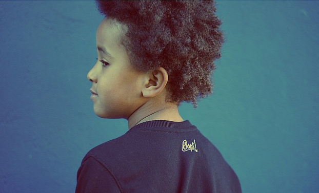 Alexander Yin: El adorable mini fashionista que la rompe imitando looks de famosos