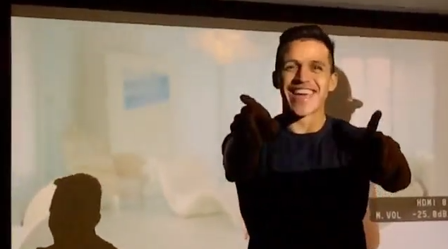 Alexis Sánchez sorprende a sus fans con divertido vídeo cantando reguetón