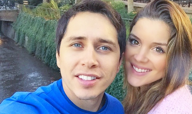 Cata Vallejos presume romántico regalo de Karol Dance