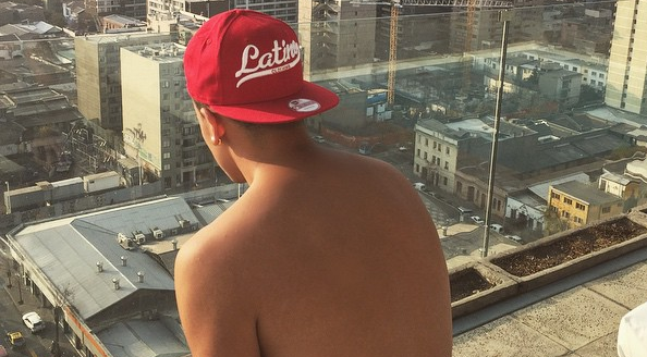 Reggaetonero colombiano es acusado de golpear a chilena tras concierto