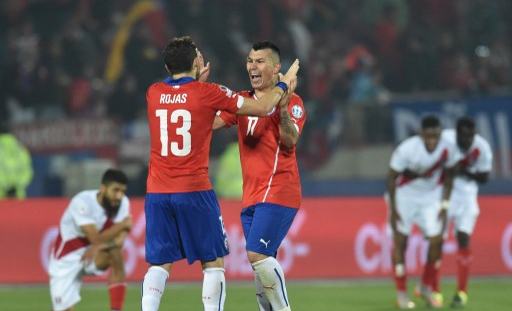 Gary Medel salió al paso de las críticas y defendió con uñas y dientes a 