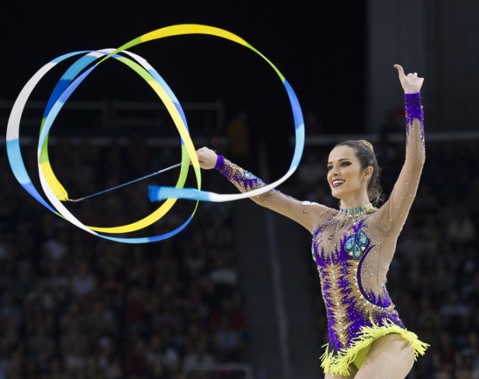 Brasil se impone en la gimnasia rítmica por equipos en Toronto-2015