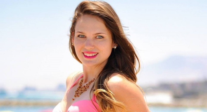 Suplantan a Reina de Antofagasta para ofrecer sus servicios sexuales en Facebook