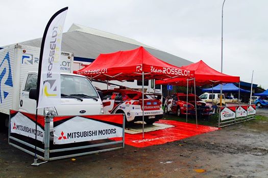 Rally Mobil: Camión que transportaba autos del Team Rosselot chocó camino a Concepción