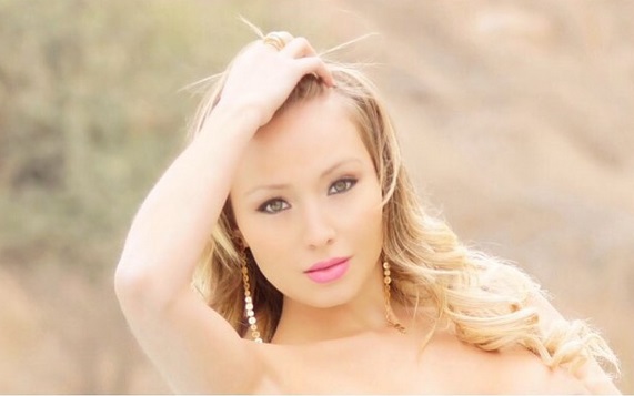 Nuevo desnudo completo de Daniella Chávez en pieza de hotel incendió la web