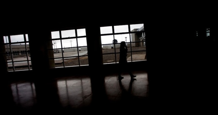 Hombre abusaba de su hijastra de 9 años: Foto subida a Facebook lo reveló