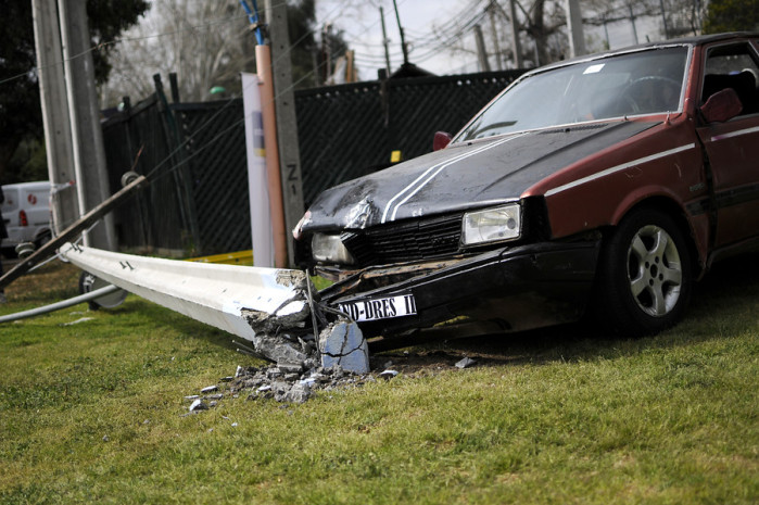 Sujetos robaron vehículo con un niño en su interior: impactaron contra disco Pare