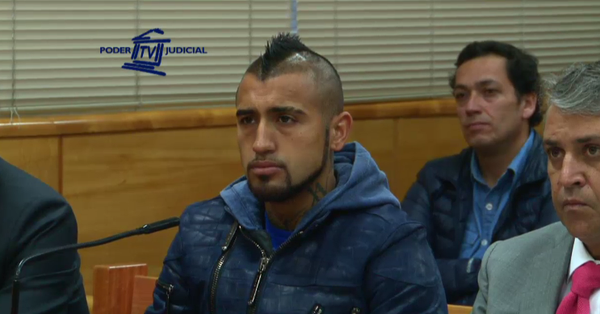 Arturo Vidal logra acuerdo con la Fiscalía y obtiene suspensión de juicio por dos años