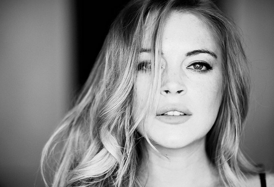 El poco favorecedor bikini con el que Lindsay Lohan disfrutó del mar en Grecia