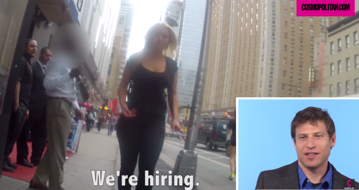 Estos hombres vieron cómo acosaban a sus novias por la calle: Así reaccionaron