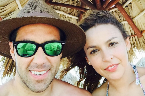 Esposa de Claudio Bravo arrasó mostrando sus encantos en sexy foto en bikini