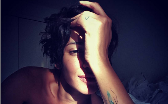 Ex “Amor a Prueba” Pilar Moraga remece la web con desnudo completo