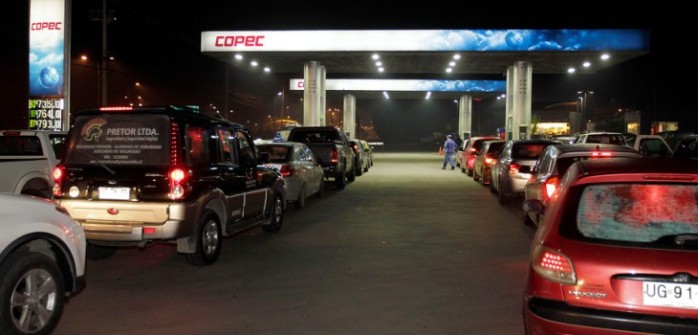 Gobierno anuncia querella por rumor de desabastecimiento en bencineras